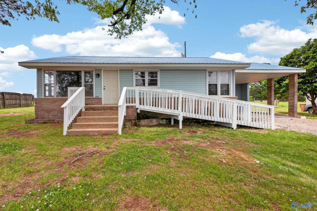 705 Emogene Street, Moulton, AL 35650