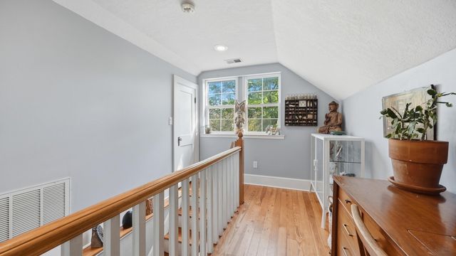 4222 Mountain Creek Road, Chattanooga, TN 37415