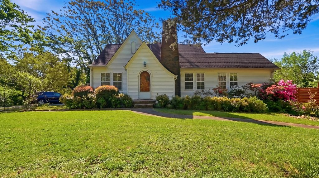 4222 Mountain Creek Road, Chattanooga, TN 37415