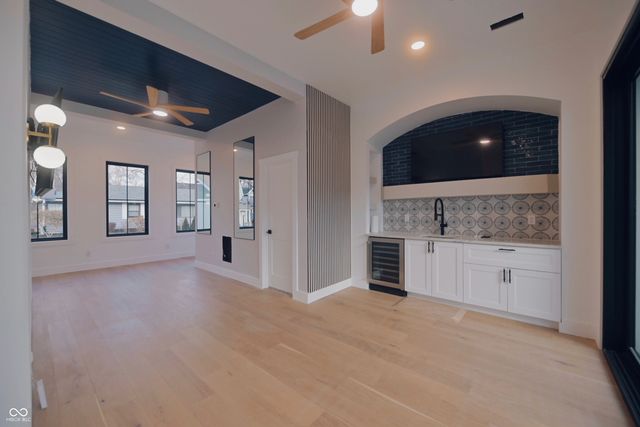 131 4th Street NW, Carmel, IN 46032