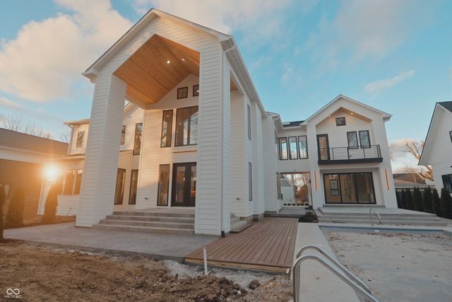 131 4th Street NW, Carmel, IN 46032