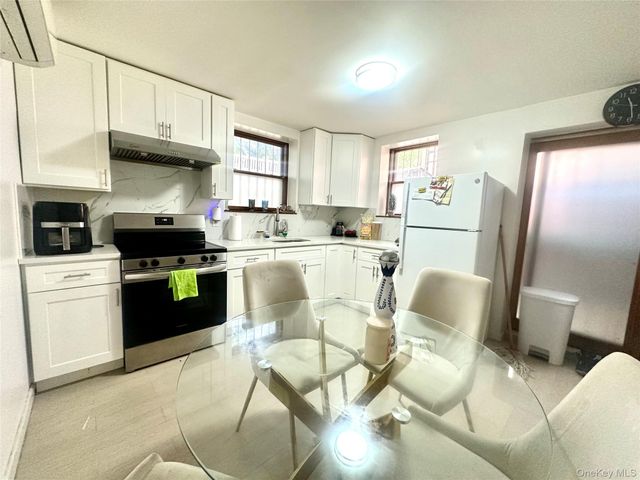 12401 7th AVE Avenue, College Point, NY 11356