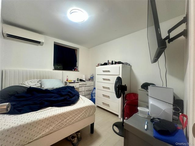 12401 7th AVE Avenue, College Point, NY 11356