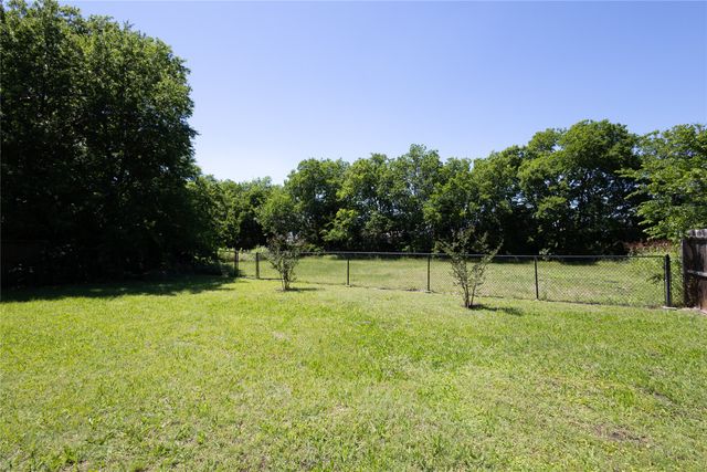 512 Milton Street, Josephine, TX 75173