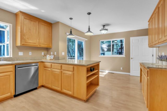 5120 Happy Pines Dr, Foresthill, CA 95631