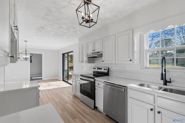 11028 Jean Road SE, Huntsville, AL 35803