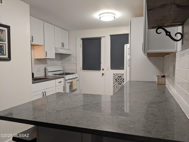 373 S Paseo Pena D, Green Valley, AZ 85614