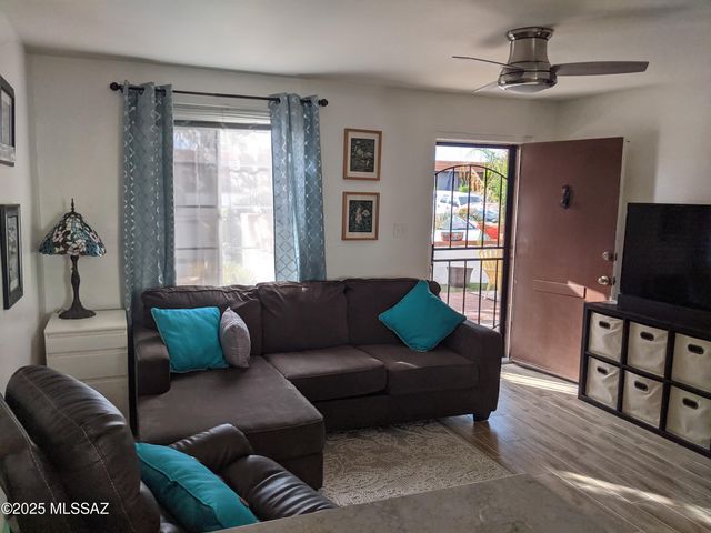 373 S Paseo Pena D, Green Valley, AZ 85614