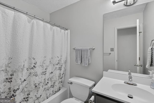 7 Towne Lake Court, Pooler, GA 31322