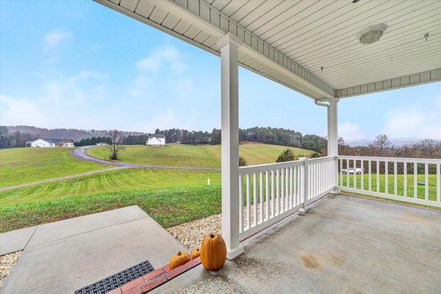 177 Pine Hills DR, Fincastle, VA 24090