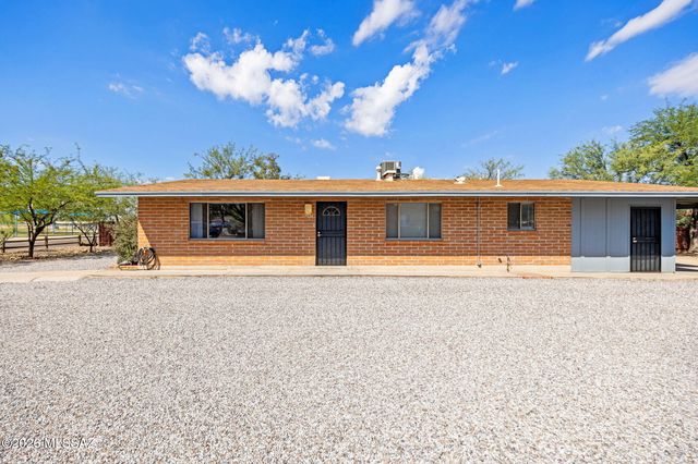2417 E Blacklidge Drive, Tucson, AZ 85719
