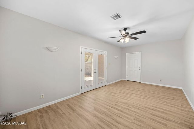2417 E Blacklidge Drive, Tucson, AZ 85719