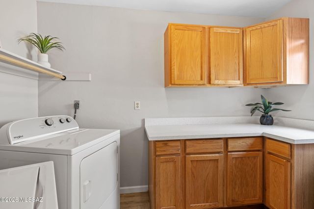 2417 E Blacklidge Drive, Tucson, AZ 85719