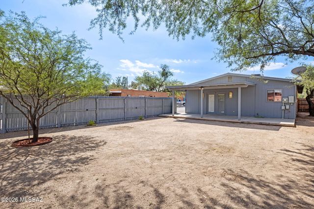 2417 E Blacklidge Drive, Tucson, AZ 85719