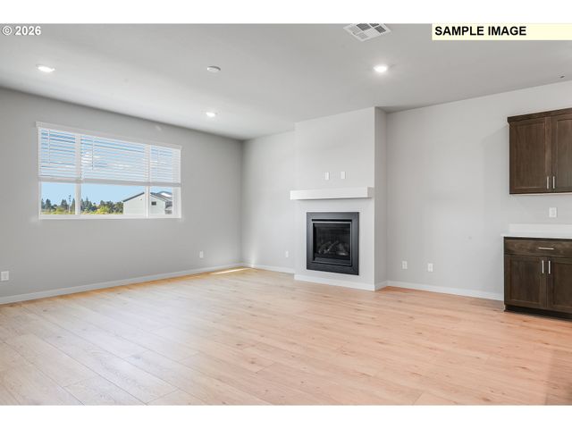 909 Legacy St, Eugene, OR 97402