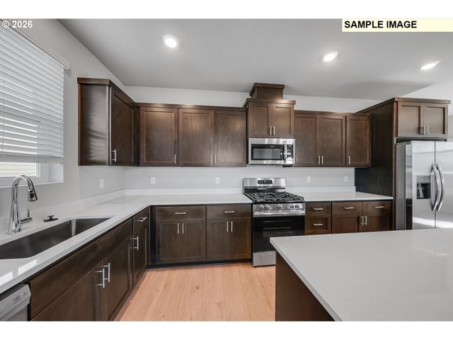 909 Legacy St, Eugene, OR 97402