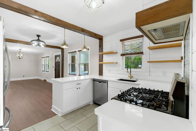 39 Gatling Avenue, Greenville, SC 29605