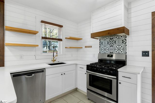 39 Gatling Avenue, Greenville, SC 29605