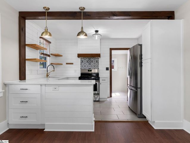 39 Gatling Avenue, Greenville, SC 29605