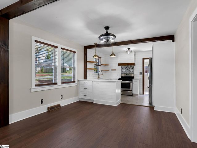 39 Gatling Avenue, Greenville, SC 29605