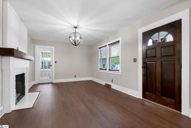 39 Gatling Avenue, Greenville, SC 29605