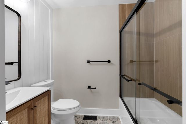 39 Gatling Avenue, Greenville, SC 29605