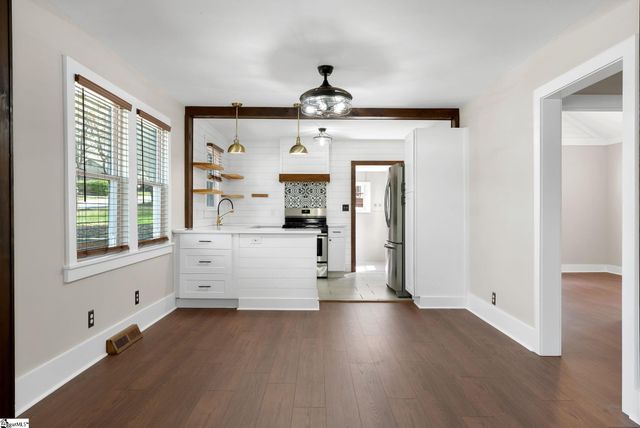 39 Gatling Avenue, Greenville, SC 29605