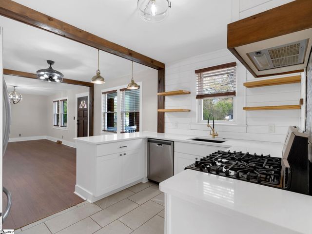 39 Gatling Avenue, Greenville, SC 29605