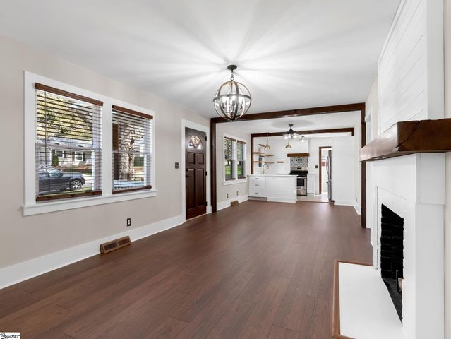 39 Gatling Avenue, Greenville, SC 29605