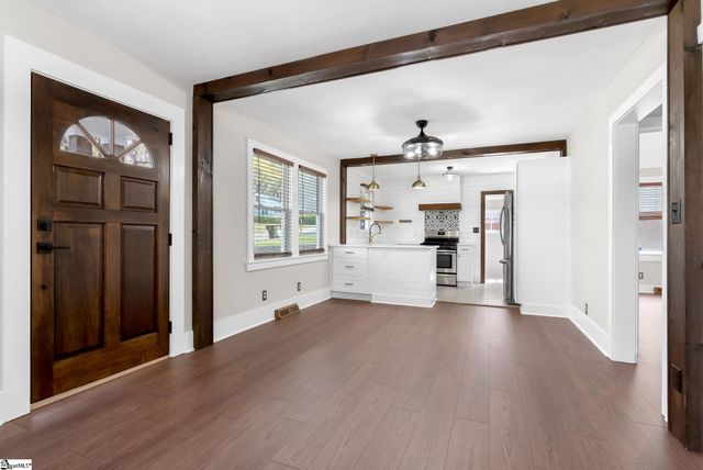 39 Gatling Avenue, Greenville, SC 29605