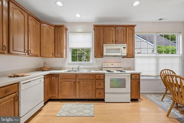 131 GLENGARRY LN, Hainesport, NJ 08036