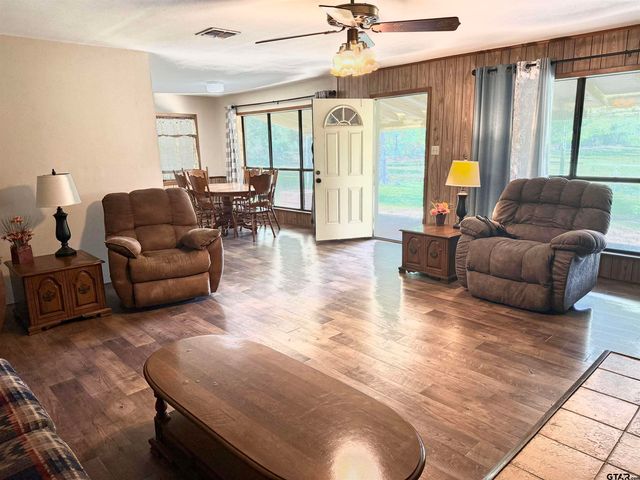 434 CR 3433, Jacksonville, TX 75766