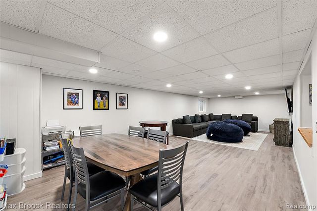 2141 Bordeaux Street, West Bloomfield, MI 48323