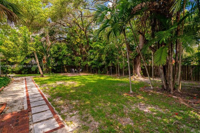 2215 Tequesta Lane, Miami, FL 33133
