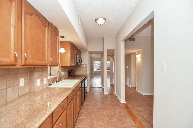 3010 Helena Street, Houston, TX 77006