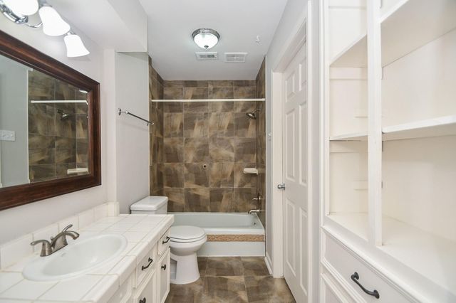 3010 Helena Street, Houston, TX 77006