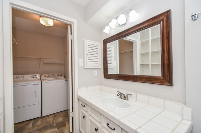 3010 Helena Street, Houston, TX 77006