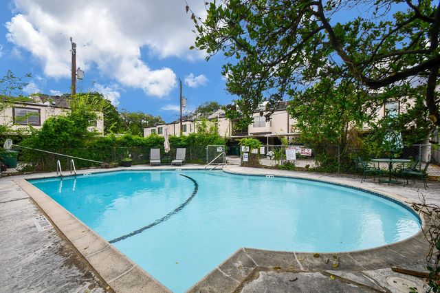 3010 Helena Street, Houston, TX 77006
