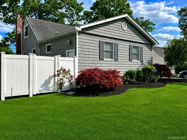 52 Brilner Drive, Smithtown, NY 11787