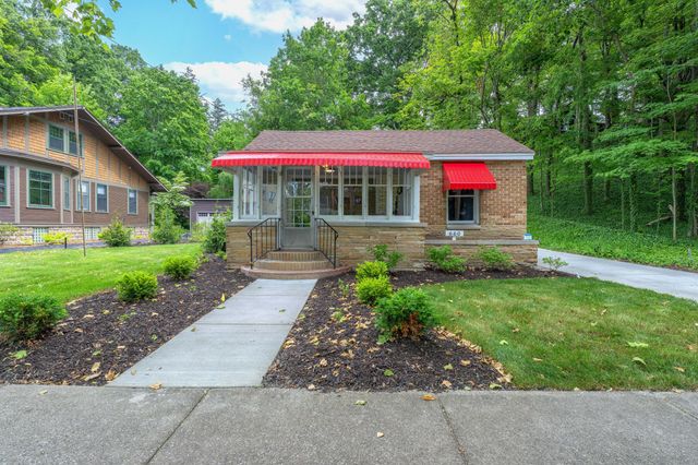 678 Lake Street, Saugatuck, MI 49453