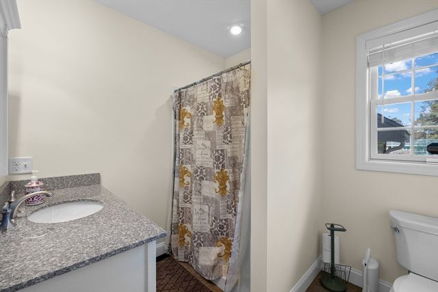 11 Checkerberry Ln, Chelmsford, MA 01824