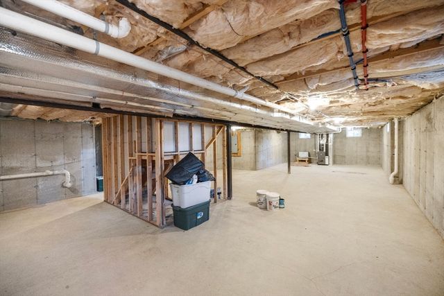 11 Checkerberry Ln, Chelmsford, MA 01824