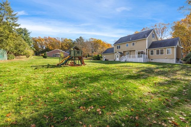 11 Checkerberry Ln, Chelmsford, MA 01824