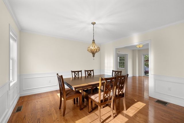 11 Checkerberry Ln, Chelmsford, MA 01824