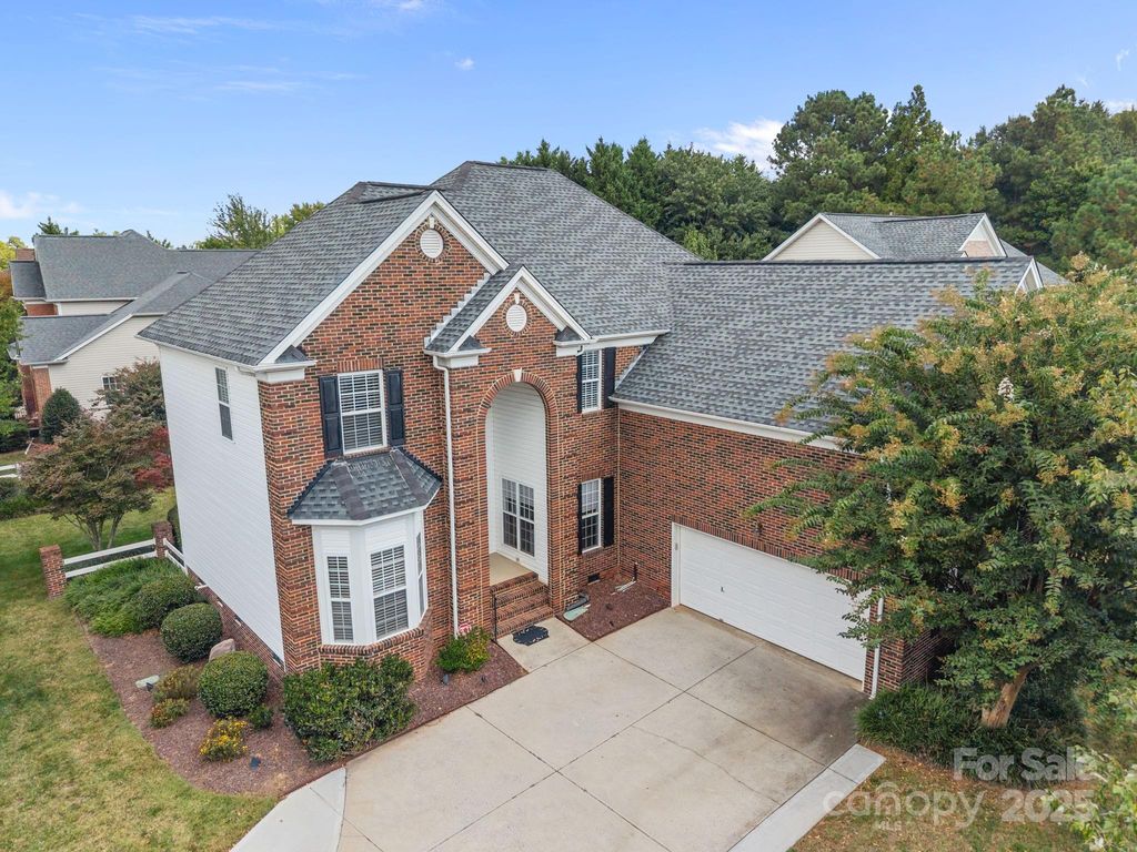 15012 Glenfinnan Drive, Charlotte, NC 28277