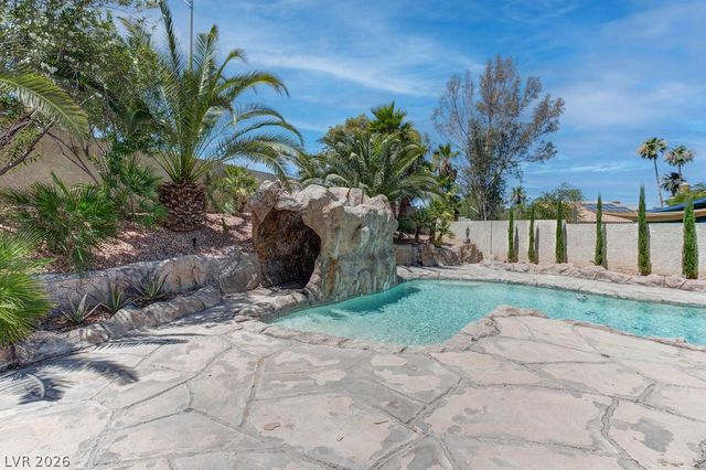 1 Rising Sun Court, Henderson, NV 89074