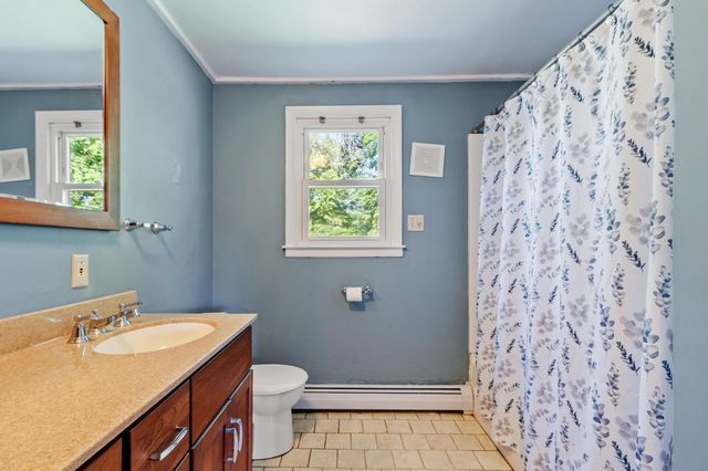 7 Mack Street, Bedford, NH 03110