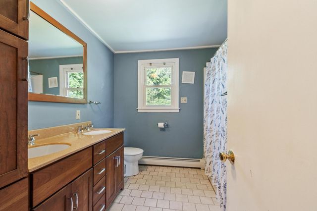 7 Mack Street, Bedford, NH 03110