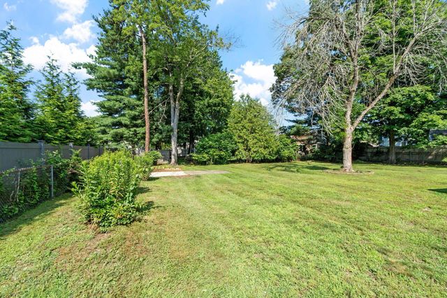 7 Mack Street, Bedford, NH 03110