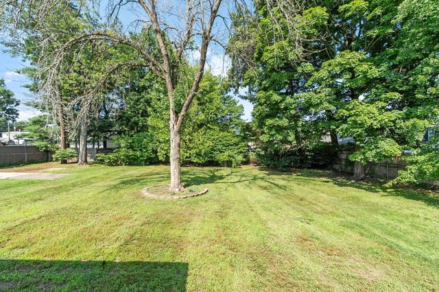 7 Mack Street, Bedford, NH 03110